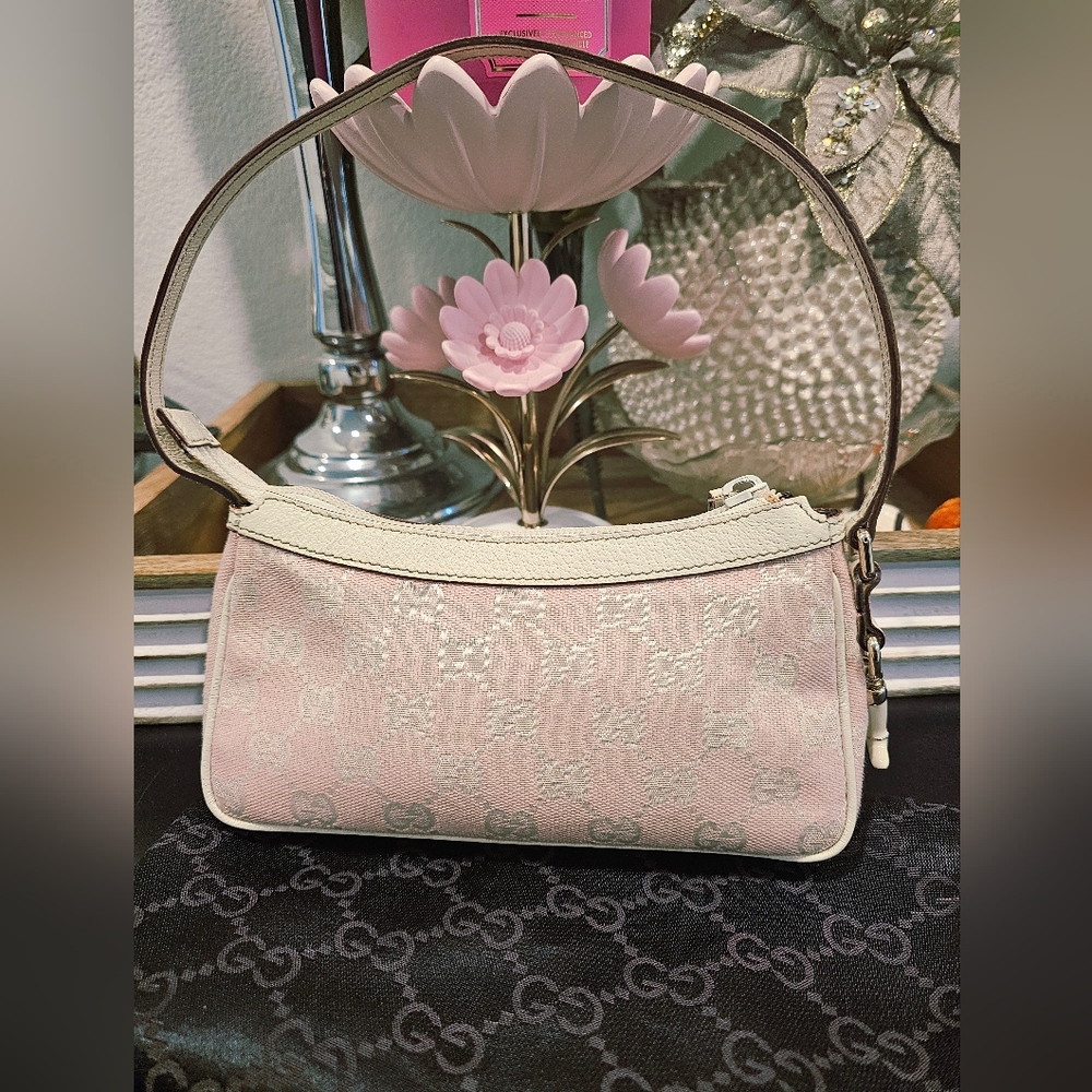Gucci Monogram  Pochette Pink and Cream Shoulder Bag - Picture 3 of 16
